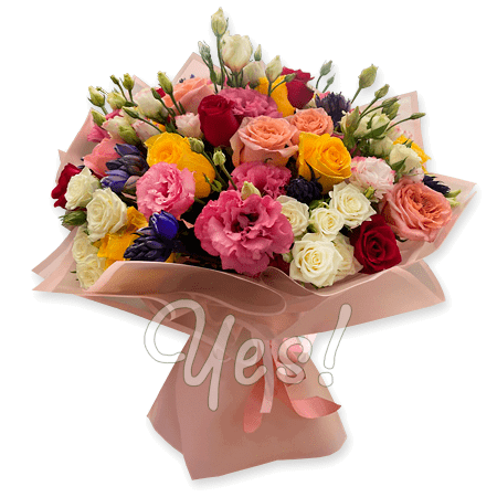Blumenstrauß aus Rosen und Lisianthus