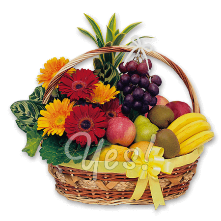 Cesta con frutas y flores
